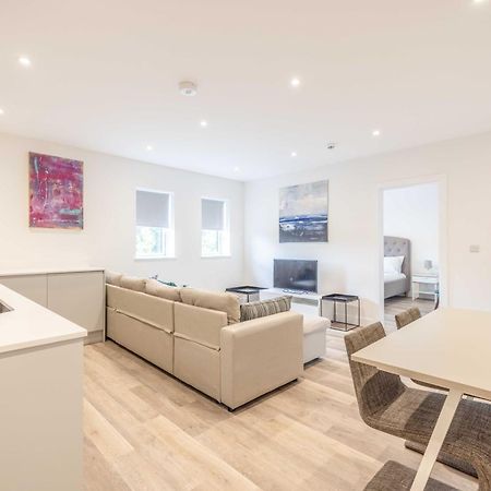 Entr - Modern Apartments In Windsor Dış mekan fotoğraf